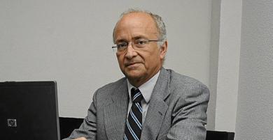 El magistrado Vicente Magro, premio «Puñetas periféricas» de ACIJUR