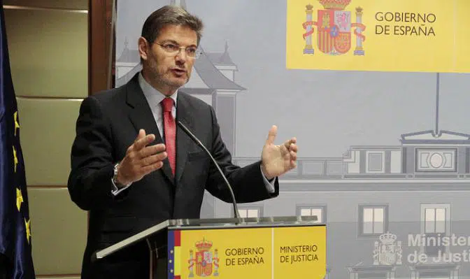 Catalá asegura que secretarios y fiscales se coordinarán para cumplir con los plazos del 324 de la Lecrim