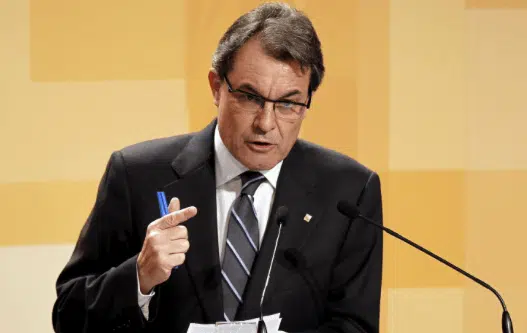 Artur Mas renuncia al acta de diputado y pierde su condición de aforado