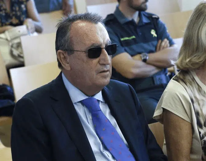 La Audiencia de Castellón comunicará mañana a Carlos Fabra la fecha de ingreso en prisión