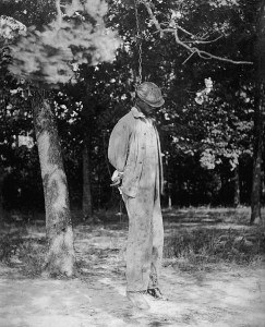 Una persona de color asesinada por linchamiento en 1925 en Estados Unidos. Congreso Nacional.