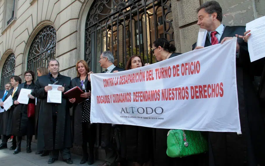 ALTODO pide a los políticos revocar la reciente ley de Justicia Gratuita