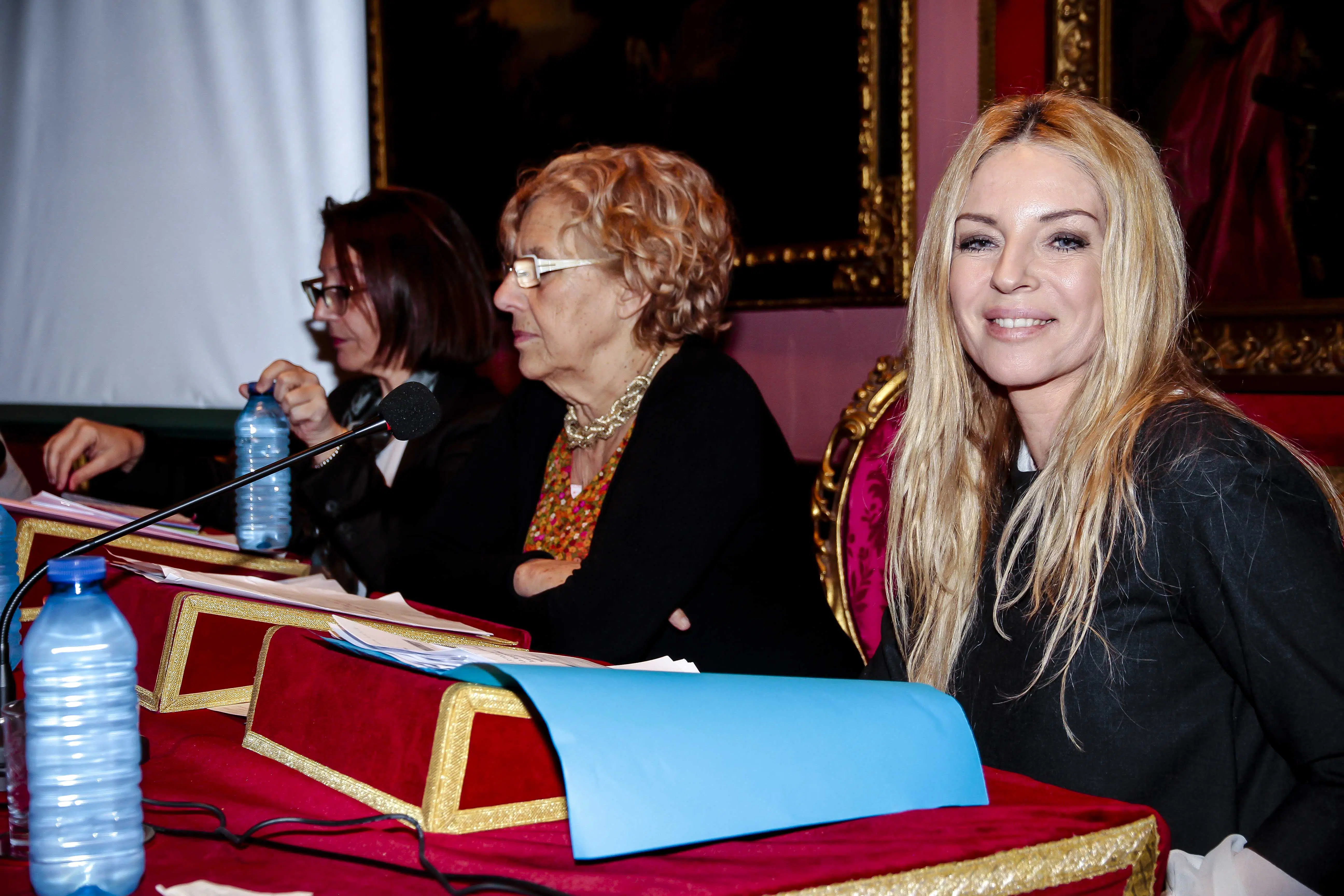 María Ángeles Carmona, en primer término, vocal del CGPJ y presidenta del Observatorio contra la violencia doméstica y de género, Manuela Carmena y Concepcion Sáez. Confilegal. 
