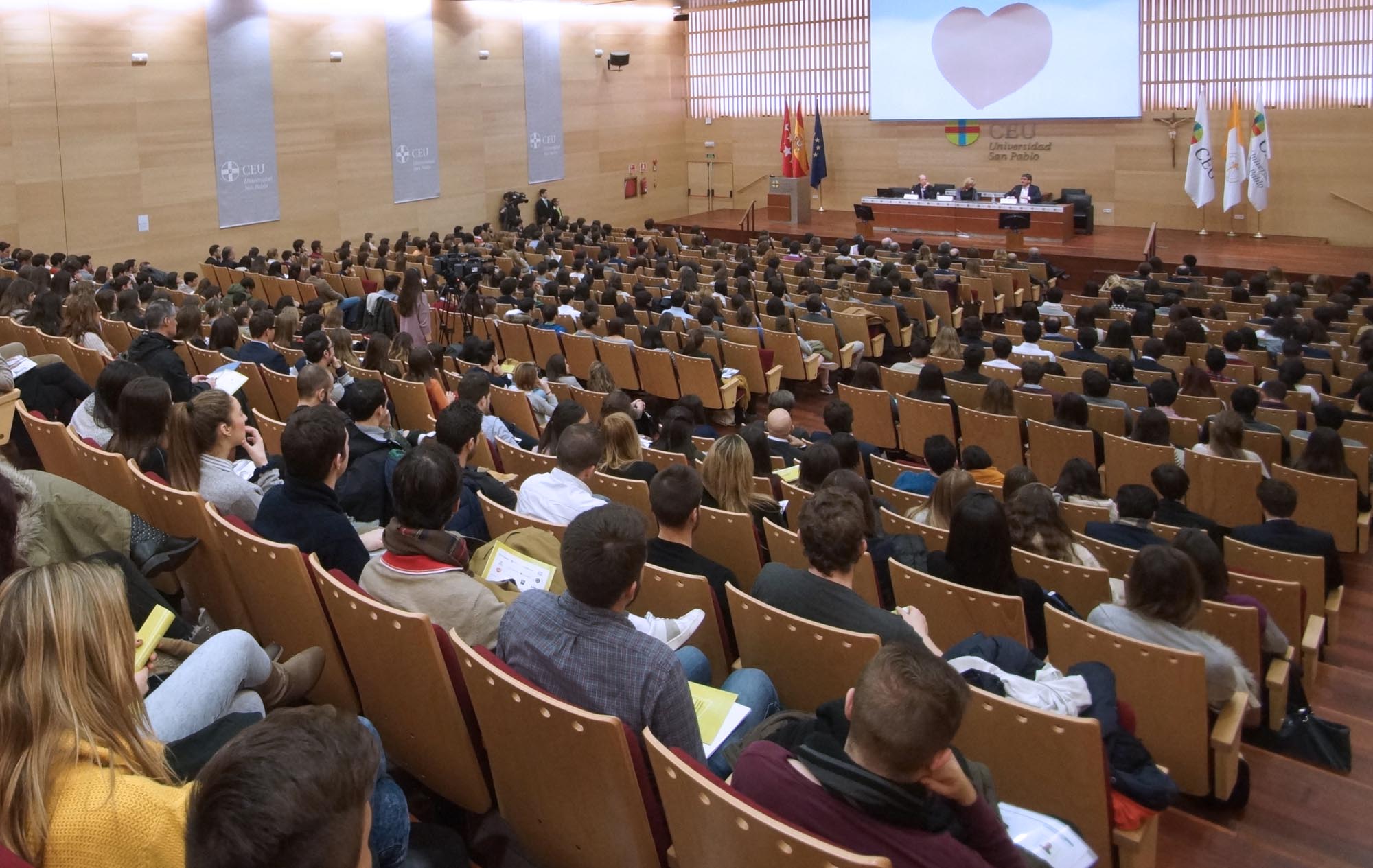 Los principales despachos de abogados participan en el Foro de Empleo del CEU
