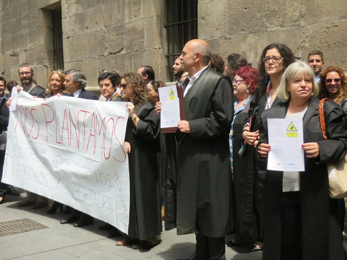 «Tambores de guerra» en el turno de oficio de Zaragoza por el recorte presupuestario del 40 por ciento
