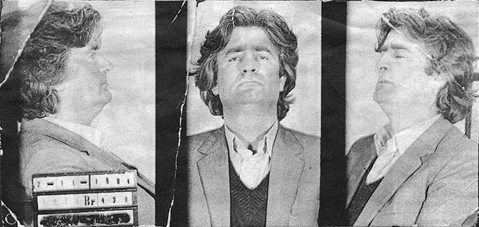 Ficha de Radovan Karadzic cuando fue arrestado por la Policía serbia.