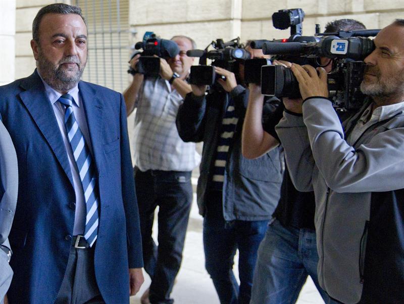 Cinco ex altos cargos de la Junta se acogen a su derecho a no declarar ...
