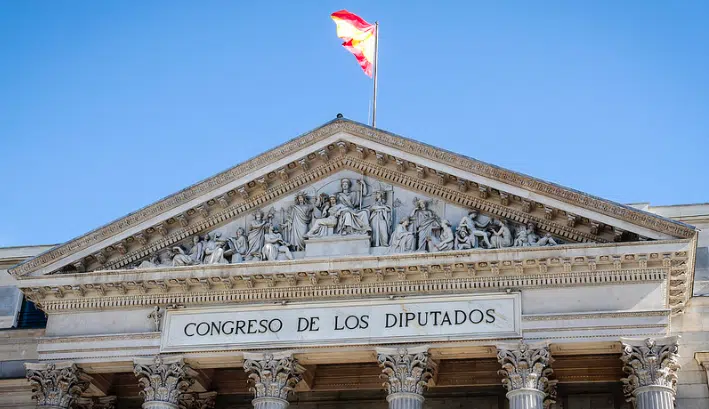 El Pleno del Congreso toma hoy en consideración la proposición de ley para eliminar las tasas de ONGs y Pymes