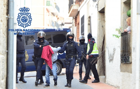 El juez Gómez Bermúdez manda a prisión a 7 de los 8 yihadistas detenidos el viernes