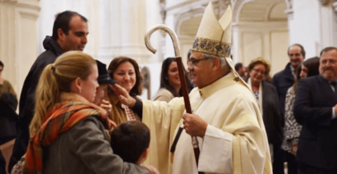 El arzobispo de Granada cesa al rector del Seminario Mayor San Cecilio por una relación de amistad intensa con un seminarista