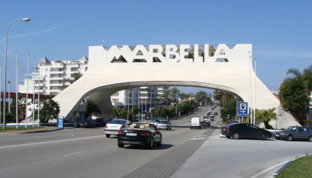 Dos años y medio de cárcel para un cartero de Marbella que quemaba la correspondencia