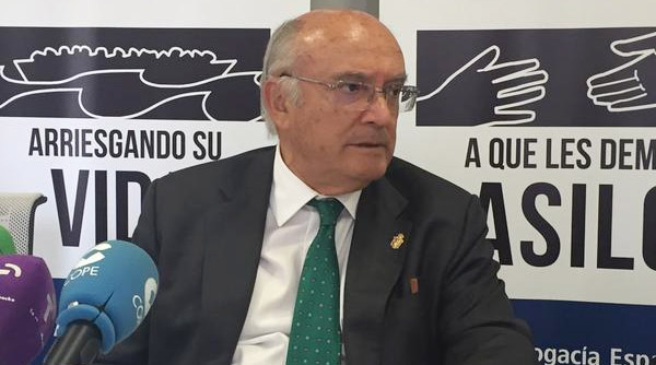 CARLOS CARNICER pide MAYOR RAPIDEZ en las tramitaciones de asilo