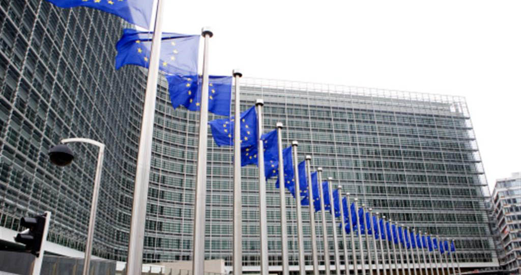 Bruselas pide reformar la fiscalidad societaria para los grandes negocios ‘on line’