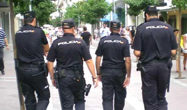 Desarticulado en Madrid un grupo especializado en robar a mayores a la salida del banco los días de cobro de pensiones