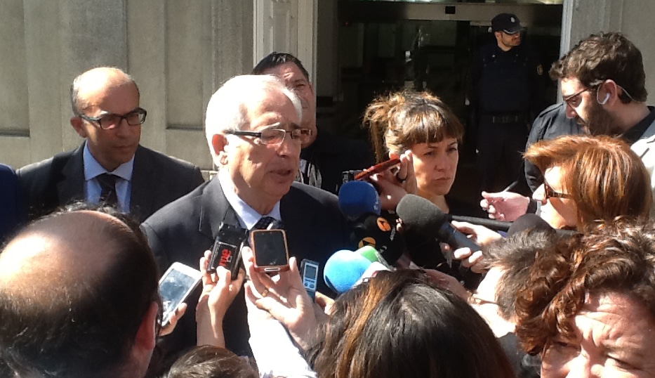 Imbroda asegura que no va dimitir porque tiene «la conciencia tranquila»