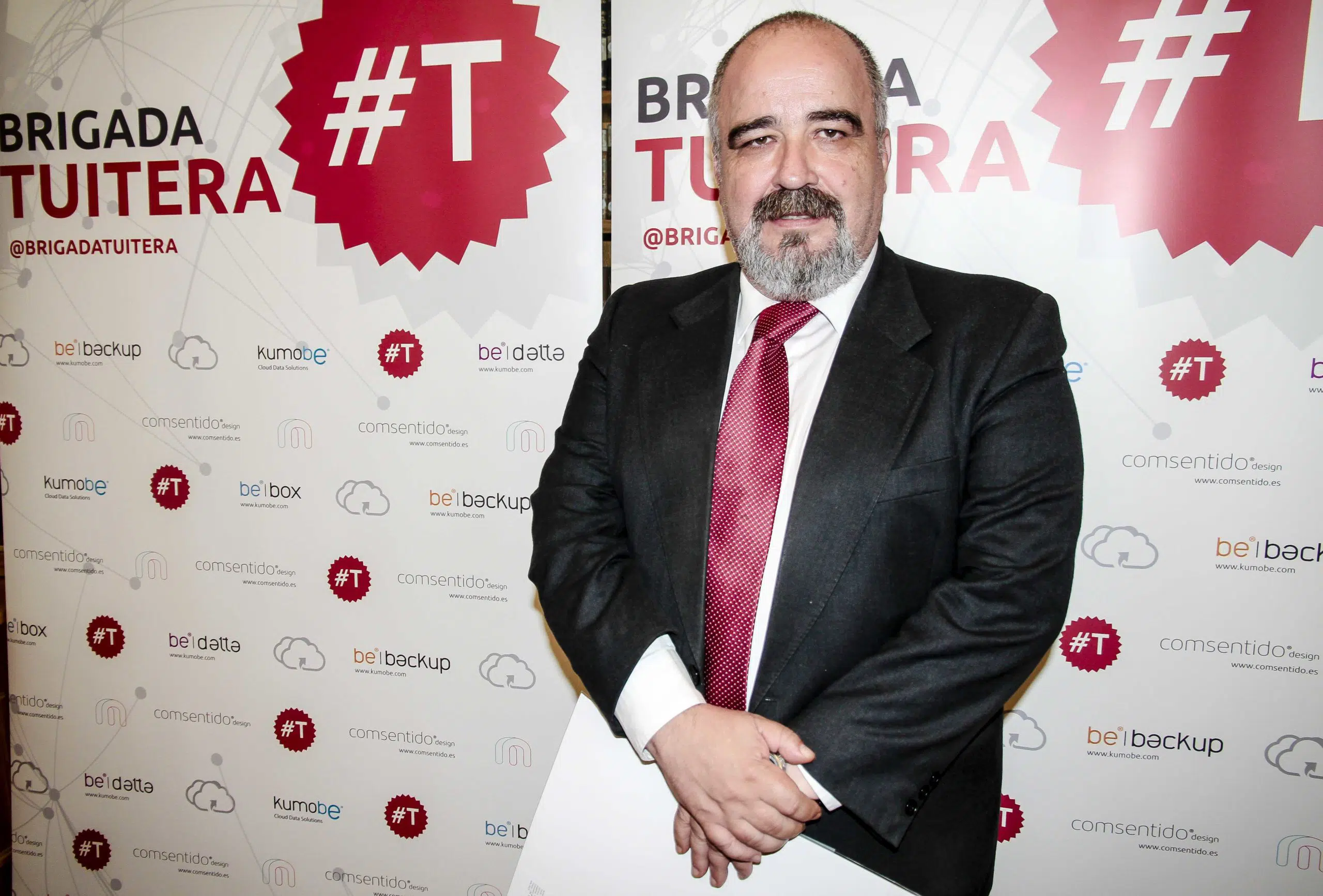 José Muelas: «Gallardón jugó un papel fundamental en el éxito de la ‘Brigada Tuitera’ porque fue un malo de película»
