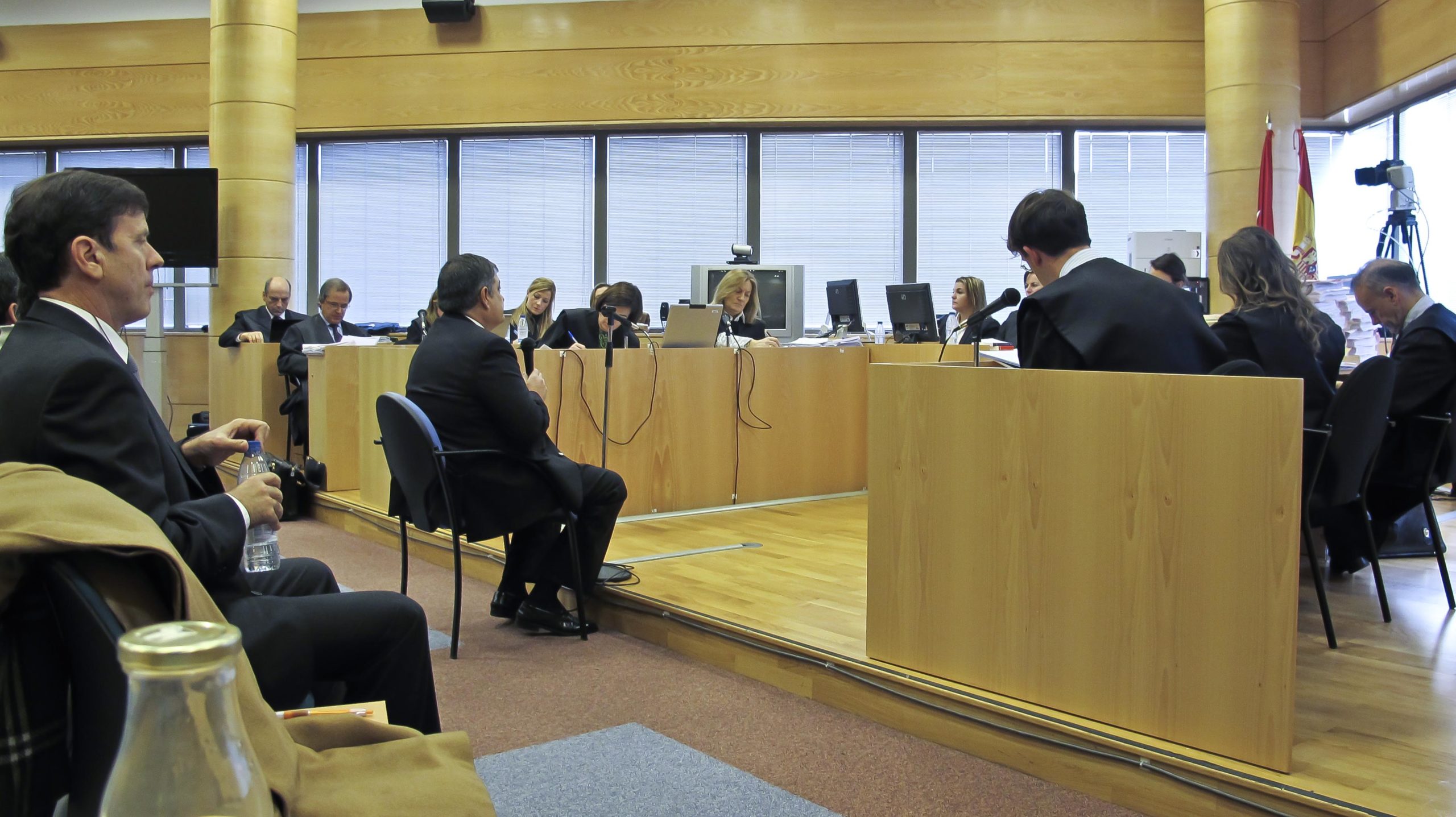 ¿Cuáles son las preguntas inútiles, sugestivas y capciosas en un juicio?