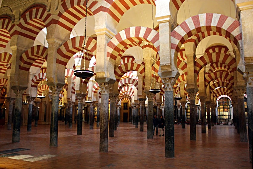 La Catedral-Mezquita de Córdoba ES PROPIEDAD DE LA IGLESIA desde 1236