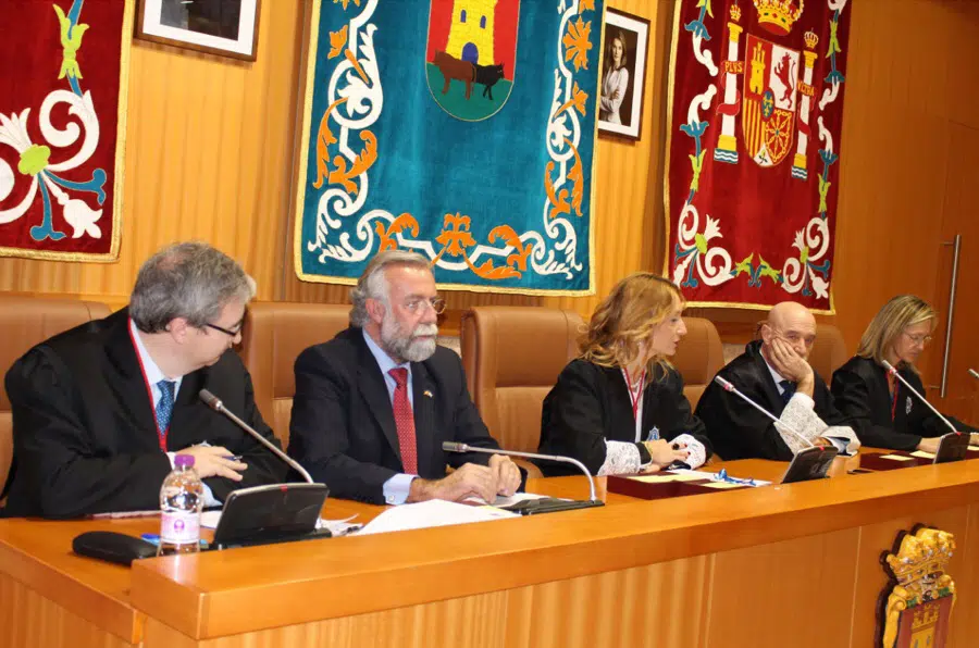 El Colegio de Abogados de Talavera de la Reina desmerece públicamente a los jueces españoles en la figura del juez decano