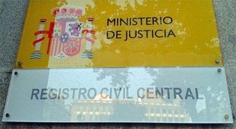 La AJFV califica de «desnortada» la política judicial del Gobierno