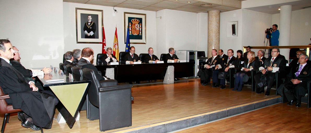 TRES ASOCIACIONES JUDICIALES denuncian el COLAPSO de la justicia madrileña