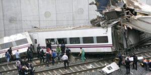 La Audiencia Provincial reabre la instrucción por el accidente del Alvia en Angrois