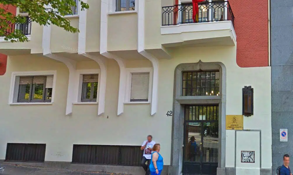 La Justicia anula un contrato de venta de libros por valor de 2.500 euros a una anciana por fraude