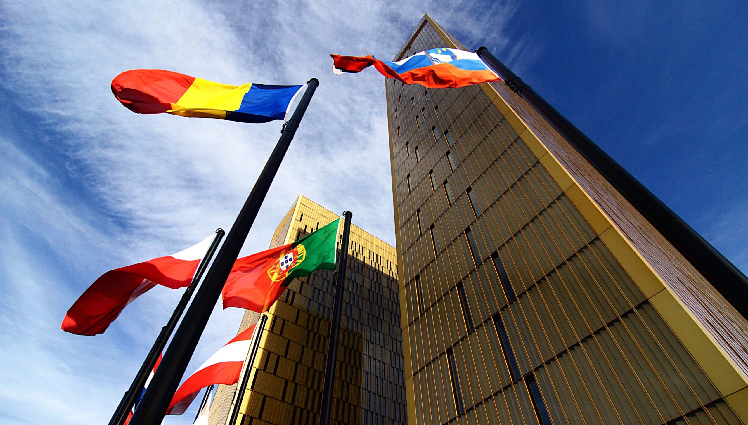 Luxemburgo recuerda la obligación «extensiva» del banco de informar sobre las multidivisas