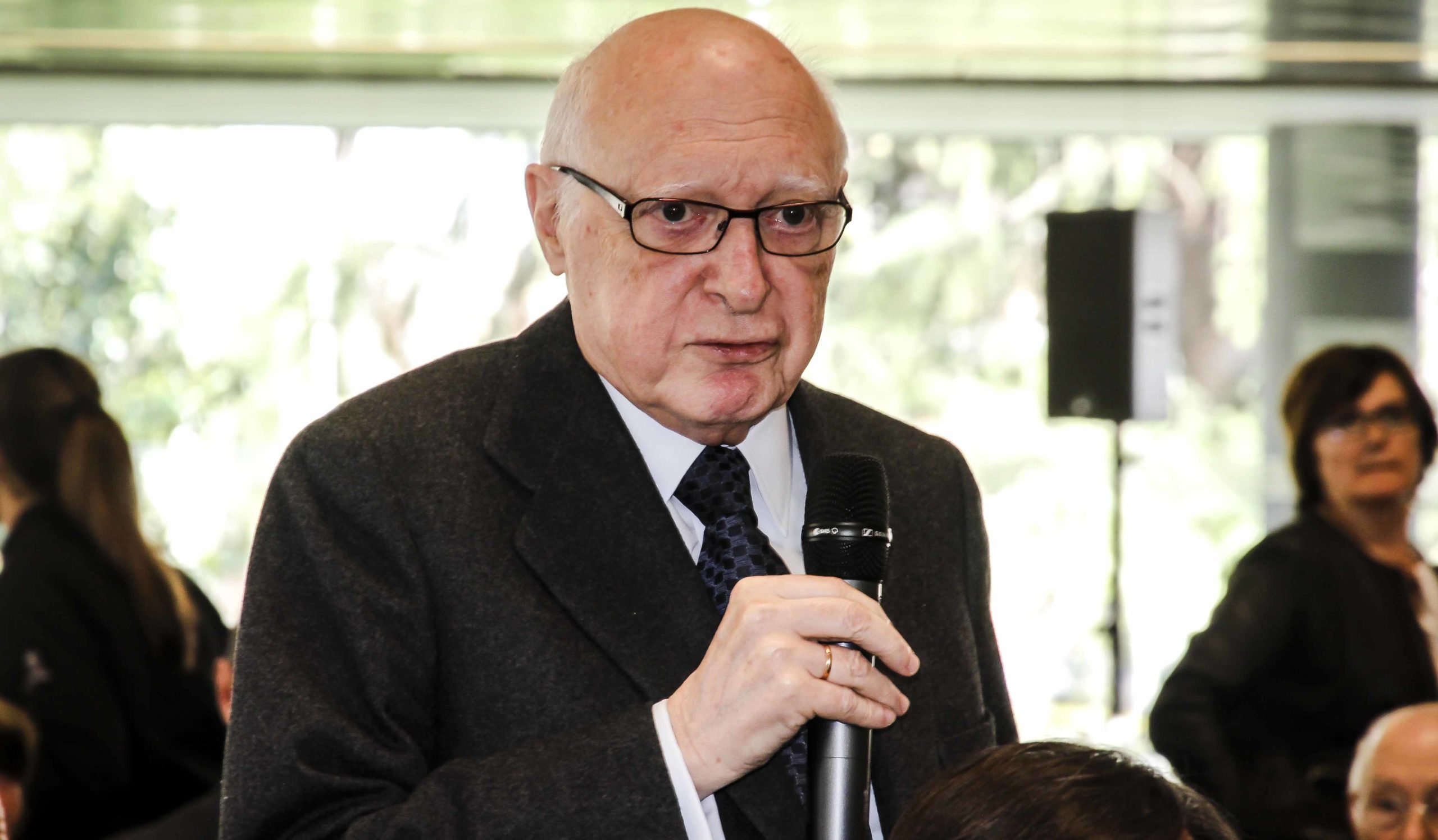 Pérez-Llorca, uno de los 7 «padres de la Constitución», galardonado con la Gran Cruz de San Raimundo de Peñafort