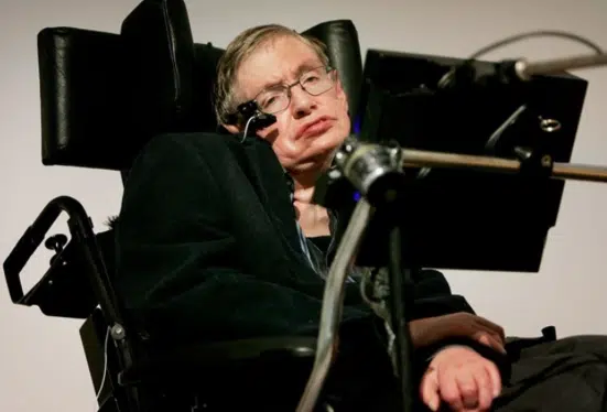Detienen en Tenerife a una acosadora que amenazó de muerte a Stephen Hawking