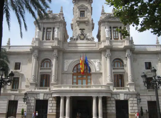 El juez incorpora el delito electoral a la pieza de blanqueo del PP de Valencia