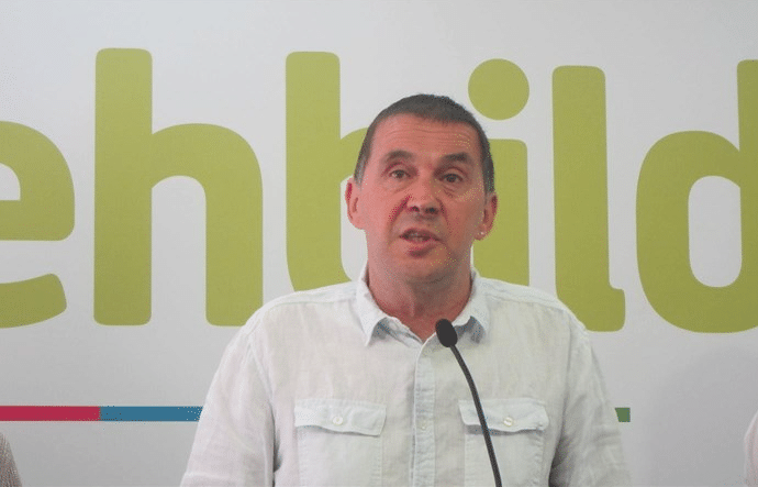 Jueces y fiscales avisan a Otegi que no puede presentarse a lehendakari porque hay una «sentencia firme»