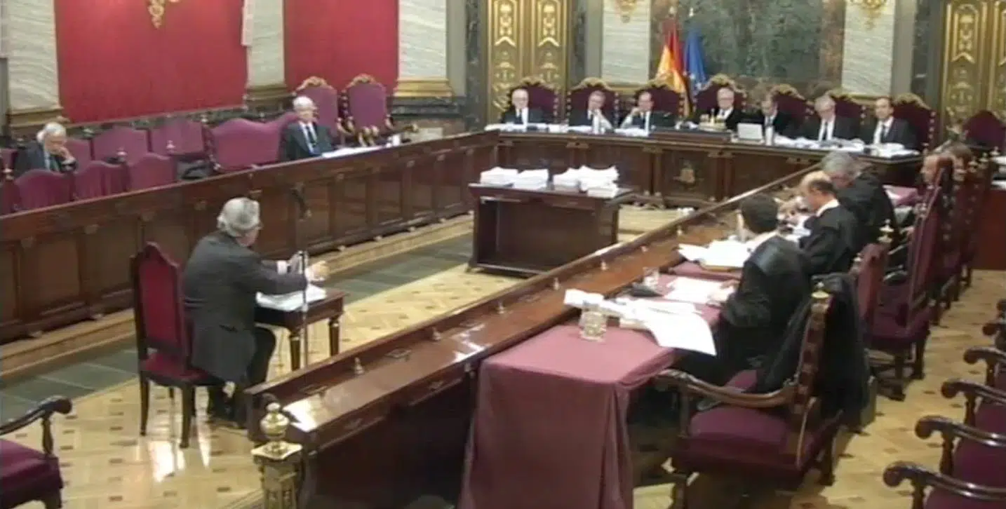 Baltasar Garzón declarando ante el tribunal en el juicio por las escuchas ilegales. Carlos Berbell.