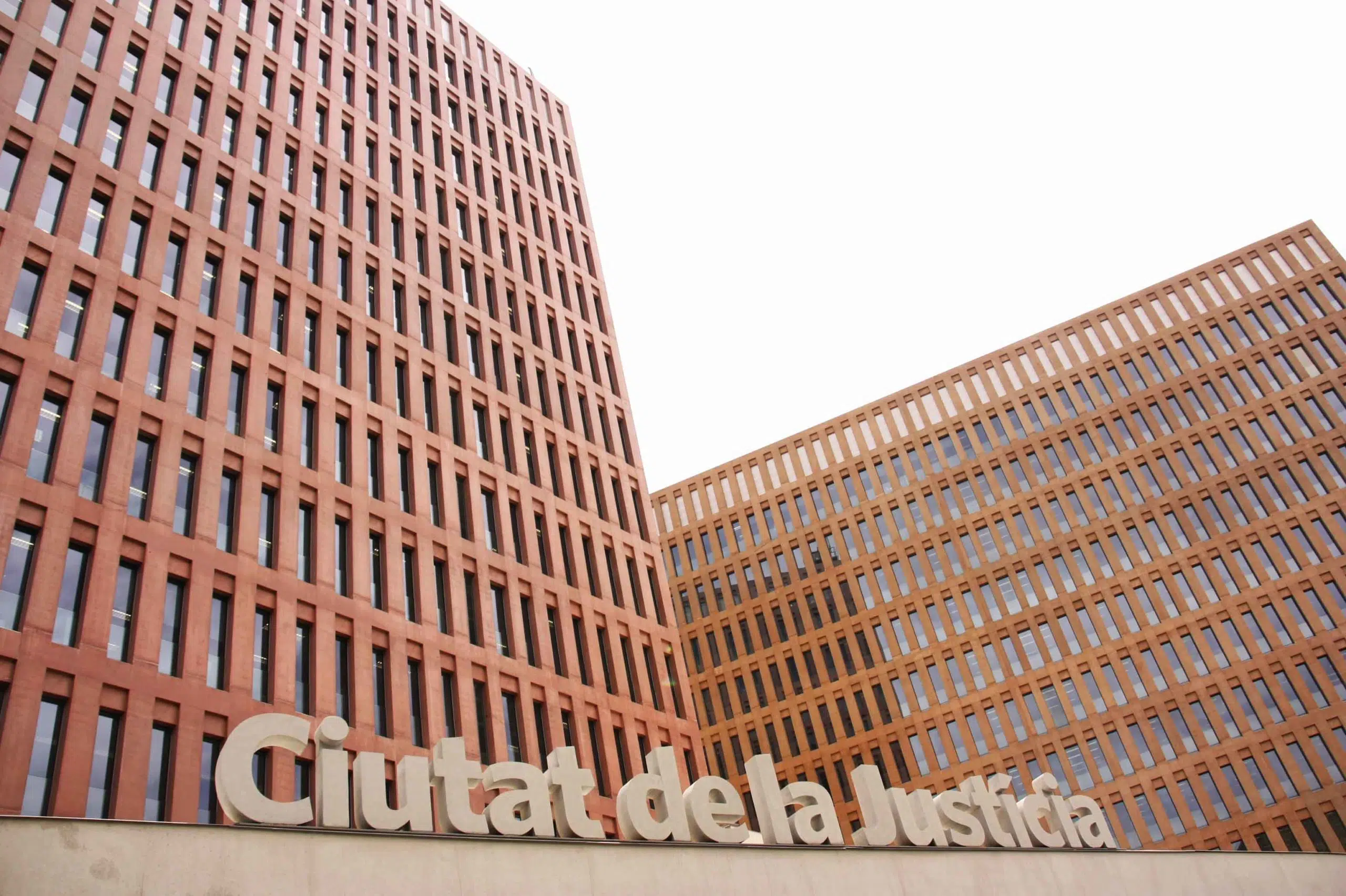 Cierran los juzgados de lo penal de la Ciudad de la Justicia de Barcelona tras dos casos de coronavirus