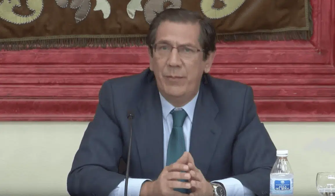 Enrique Arnaldo, abogado de la jueza de Olot, recurrirá ante el CGPJ las dos amonestaciones disciplinarias del TSJC