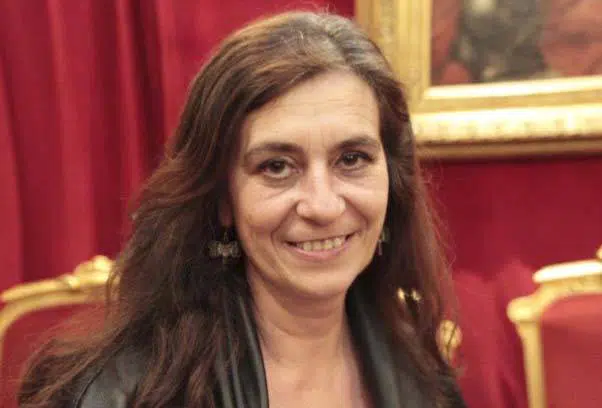 La fiscal Susana Gisbert transforma la realidad en literatura en su libro «Remos de plomo»
