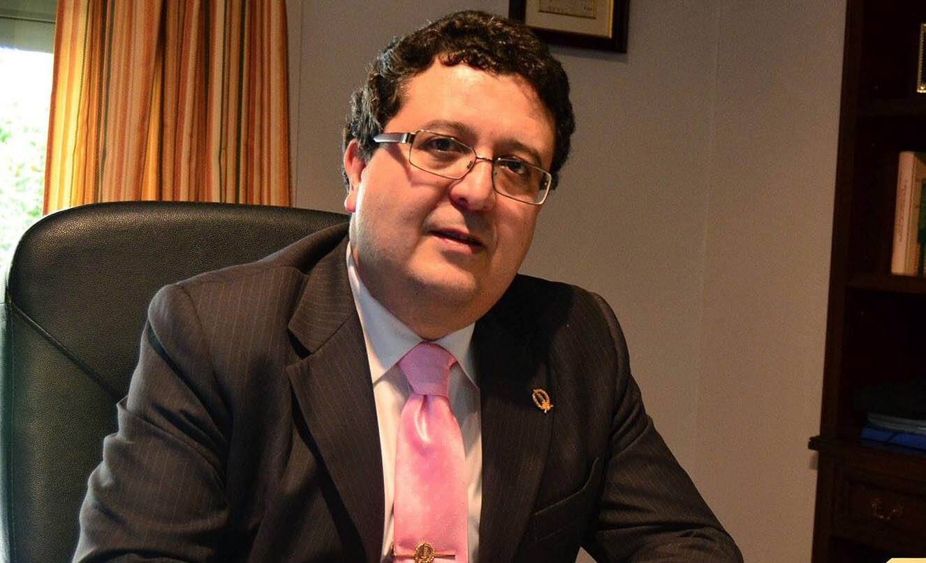 El exjuez Francisco Serrano representará «gratis» a los afectados por los incidentes de la Madrugá