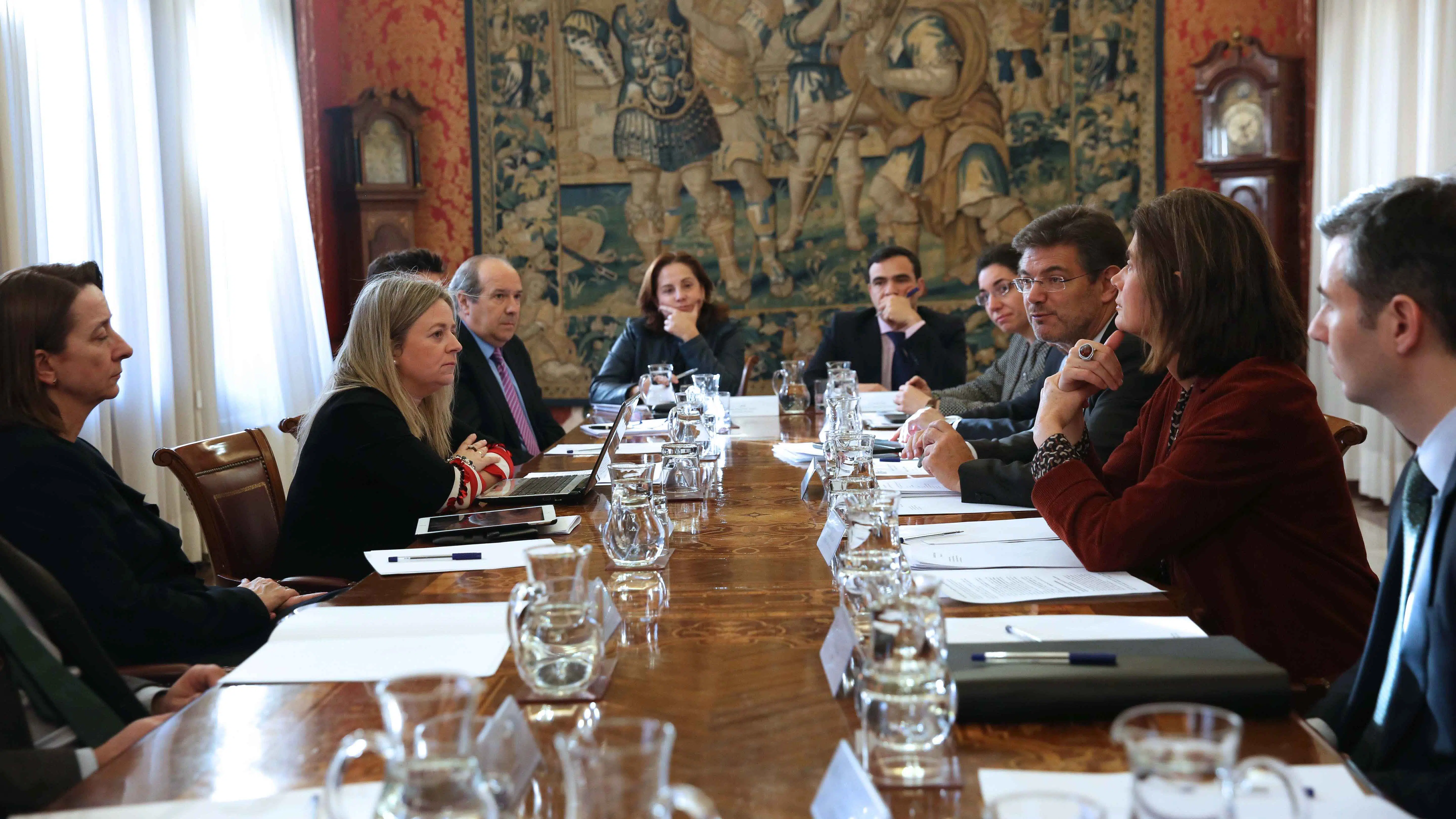 Catalá aborda con las asociaciones de fiscales la reforma de la Justicia penal