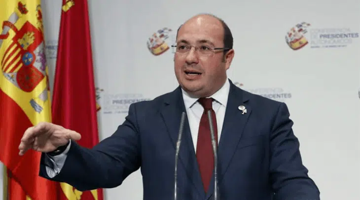 La Fiscalía pide 4 años y medio de cárcel y 6 millones de multa para el expresidente murciano Pedro Antonio Sánchez