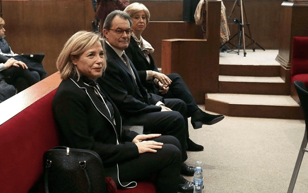 Mas estará inhabilitado hasta el 23 de febrero de 2020 por el 9-N