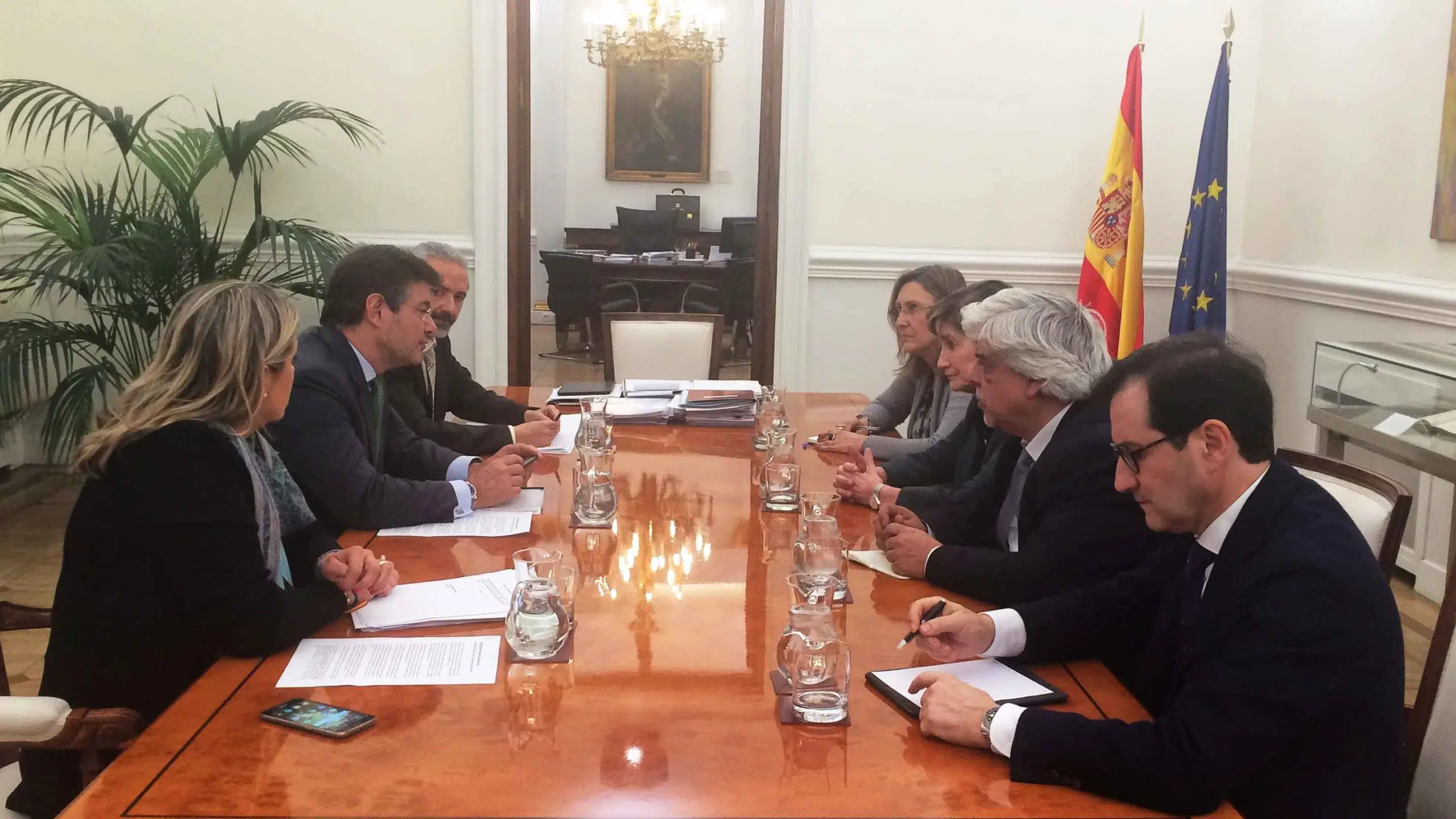 Los abogados del turno de oficio no pagarán IVA, ha anunciado oficialmente Catalá