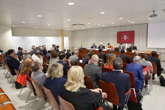 El Pleno del CGAE rechaza por unanimidad el plan de concentrar en juzgados de capitales de provincia las demandas hipotecarias