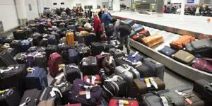 ¿Qué puedo hacer para recuperar mi maleta perdida en una línea aérea?