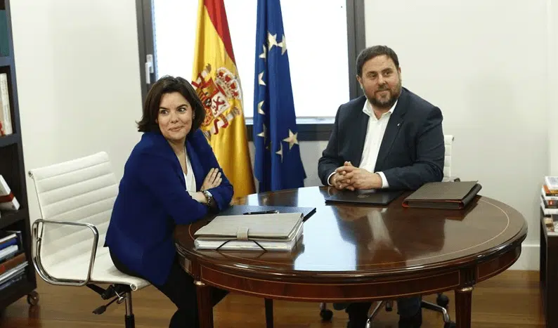 Sáenz de Santamaría subraya que Junqueras «volvió a la legalidad española» para recurrir ante el Supremo