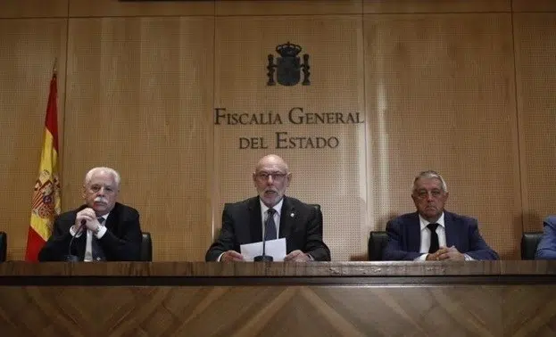 La Fiscalía prepara una querella por rebelión para el caso de que Puigdemont declare la independencia