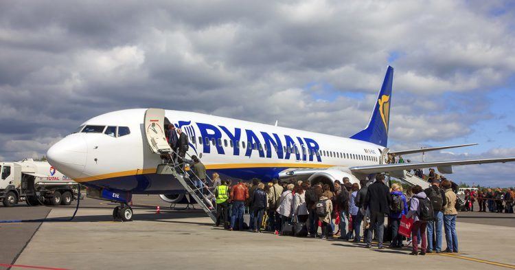 Fomento velará porque los consumidores afectados por las cancelaciones de Ryanair sean compensados