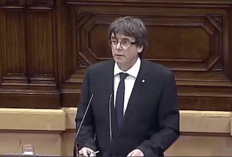 Puigdemont no aclara si declaró o no la independencia de Cataluña y apela al «diálogo»