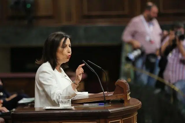 Margarita Robles: «Es el momento de la política y la política se hace en el Parlamento»