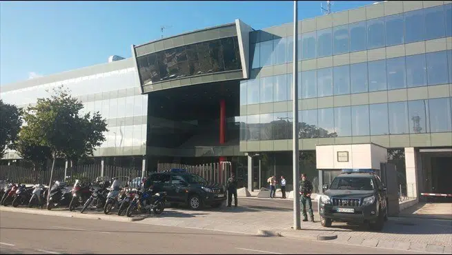 La Guardia Civil registra el Centro de Telecomunicaciones de la Generalitat en busca de documentos del 1-O