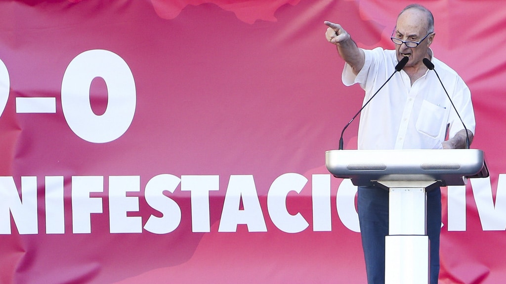 Paco Frutos, exsecretario general del PCE, critica a la izquierda por «bailar el agua a los nacionalistas» y el PCE le reprende